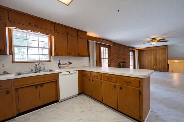 355 SW MARVIN BURNETT ROAD, Lake City, FL 32025