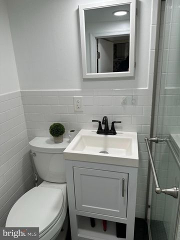 4833 D ST, Philadelphia, PA 19120