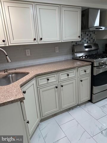 4833 D ST, Philadelphia, PA 19120