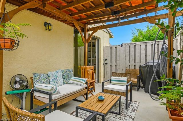 5266 Cedarbend DR 1, Fort Myers, FL 33919