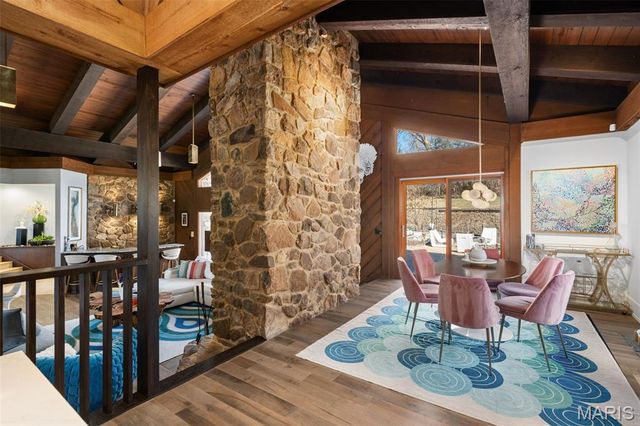 132 Mystic Meadows Lane, Creve Coeur, MO 63141