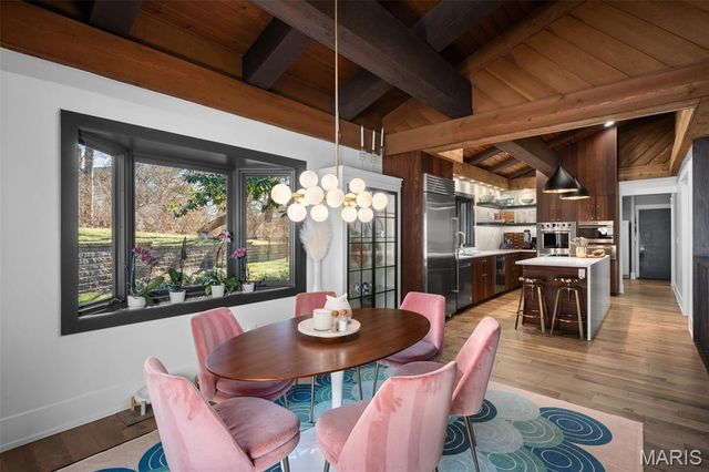 132 Mystic Meadows Lane, Creve Coeur, MO 63141