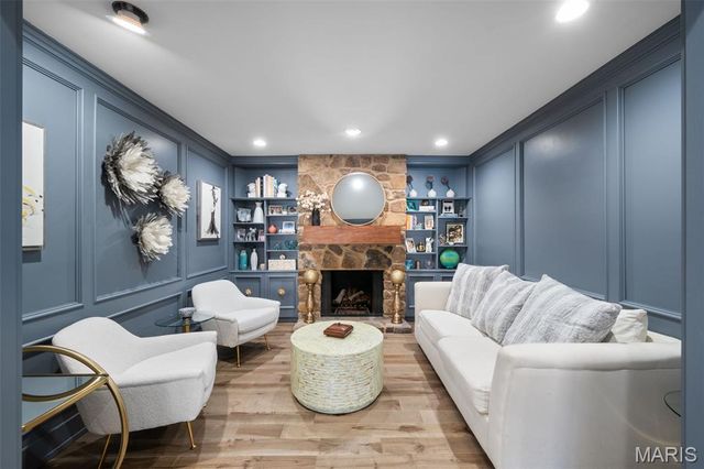 132 Mystic Meadows Lane, Creve Coeur, MO 63141