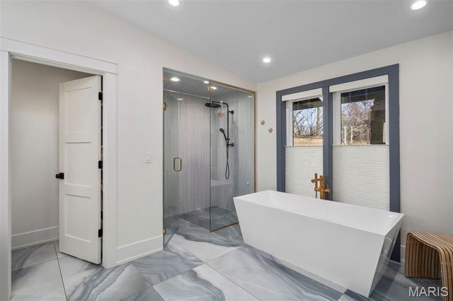 132 Mystic Meadows Lane, Creve Coeur, MO 63141