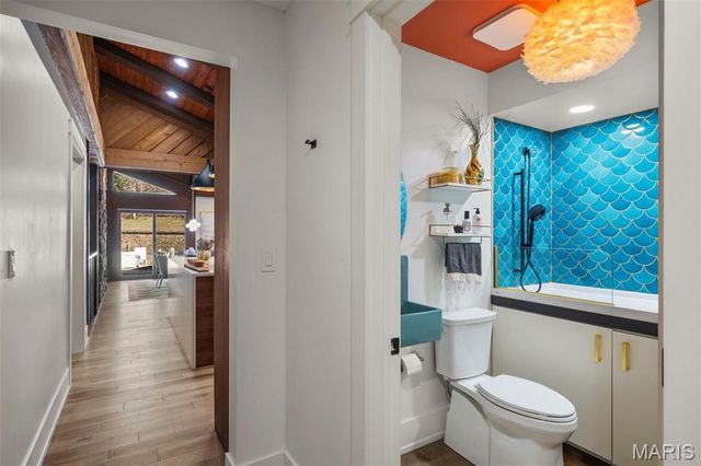 132 Mystic Meadows Lane, Creve Coeur, MO 63141