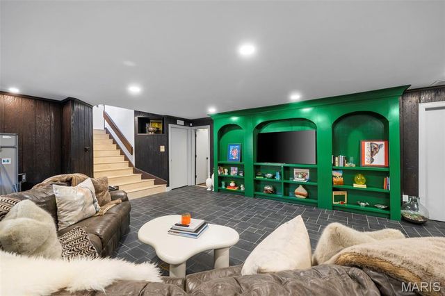 132 Mystic Meadows Lane, Creve Coeur, MO 63141