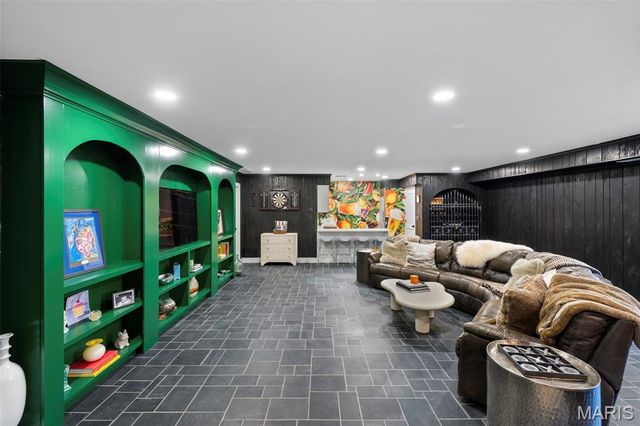 132 Mystic Meadows Lane, Creve Coeur, MO 63141