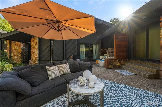 132 Mystic Meadows Lane, Creve Coeur, MO 63141