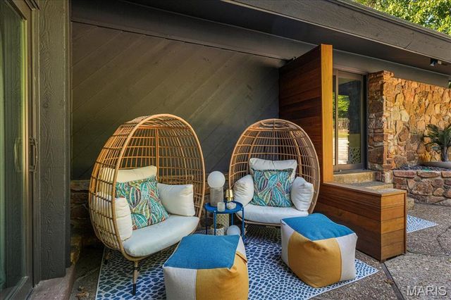 132 Mystic Meadows Lane, Creve Coeur, MO 63141