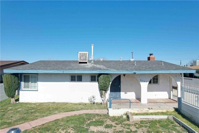 1543 Elizabeth Lake, Palmdale, CA 93551