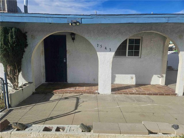 1543 Elizabeth Lake, Palmdale, CA 93551