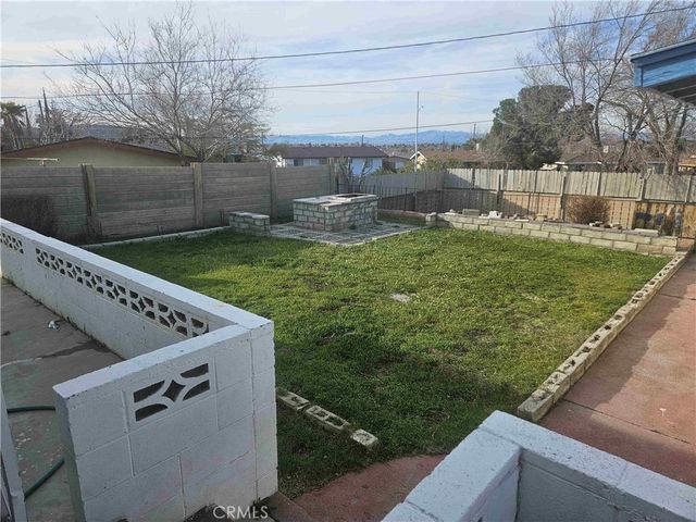 1543 Elizabeth Lake, Palmdale, CA 93551