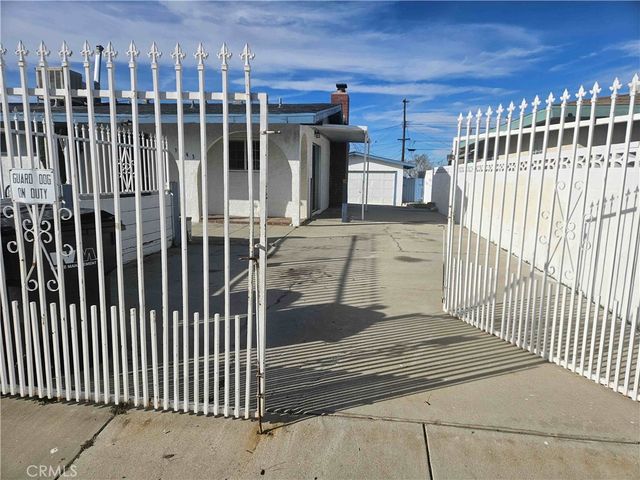 1543 Elizabeth Lake, Palmdale, CA 93551