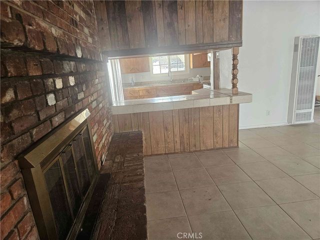 1543 Elizabeth Lake, Palmdale, CA 93551