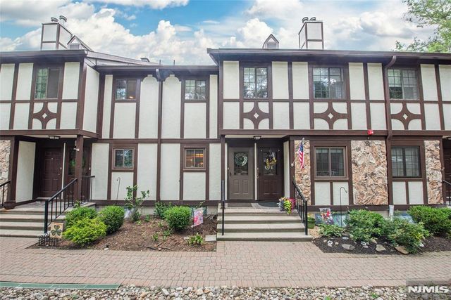 309 Mark Twain Way, Mahwah, NJ 07430