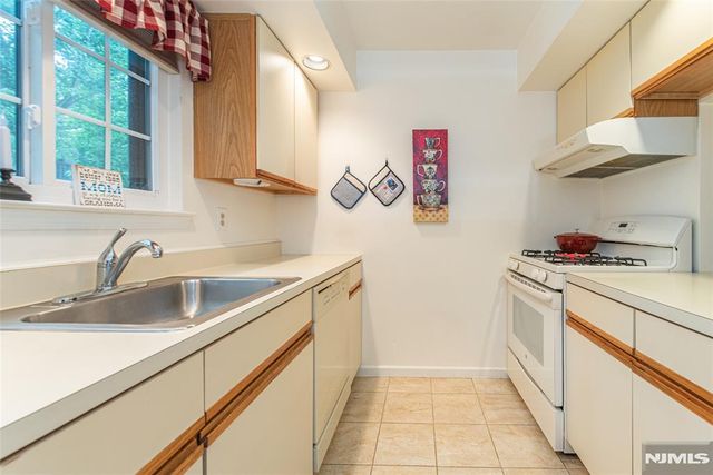 309 Mark Twain Way, Mahwah, NJ 07430