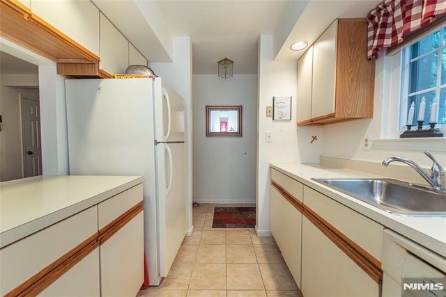 309 Mark Twain Way, Mahwah, NJ 07430