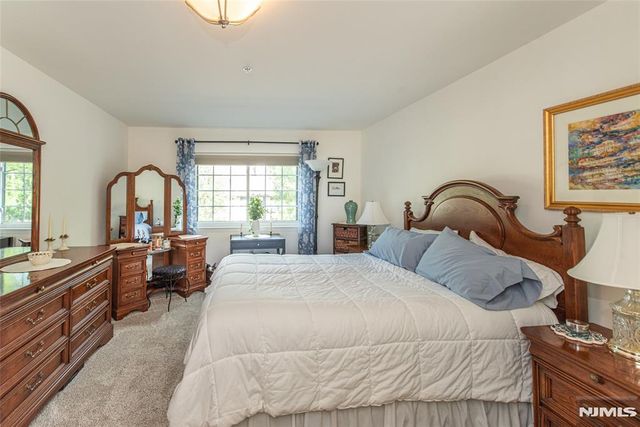 309 Mark Twain Way, Mahwah, NJ 07430