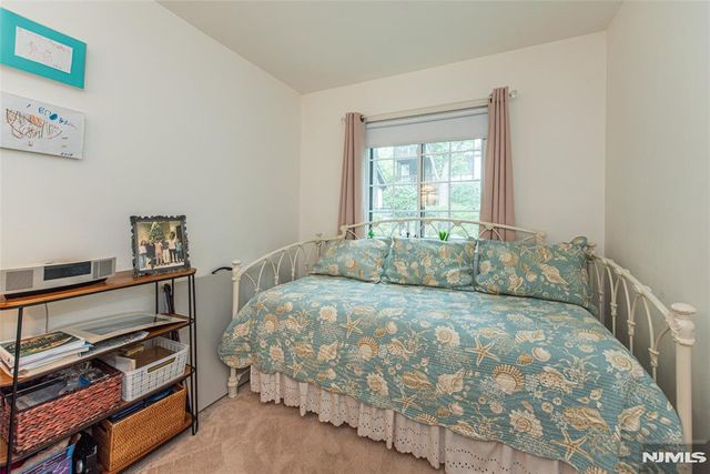 309 Mark Twain Way, Mahwah, NJ 07430