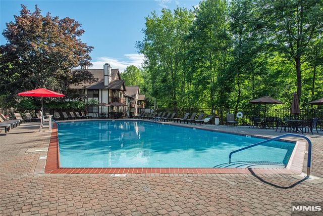 309 Mark Twain Way, Mahwah, NJ 07430