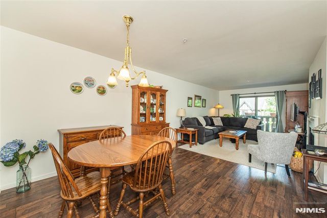 309 Mark Twain Way, Mahwah, NJ 07430