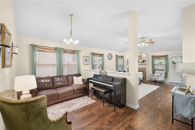 15111 Faircrest Drive, College Station, TX 77845