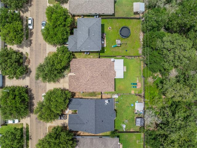 15111 Faircrest Drive, College Station, TX 77845