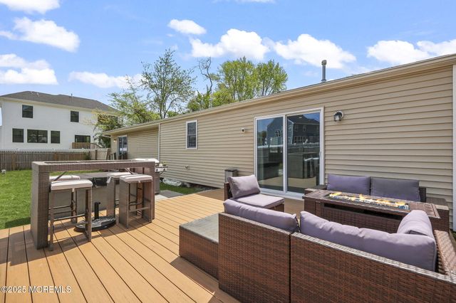 39 Sloop Creek Road, Bayville, NJ 08721