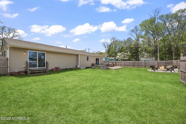 39 Sloop Creek Road, Bayville, NJ 08721