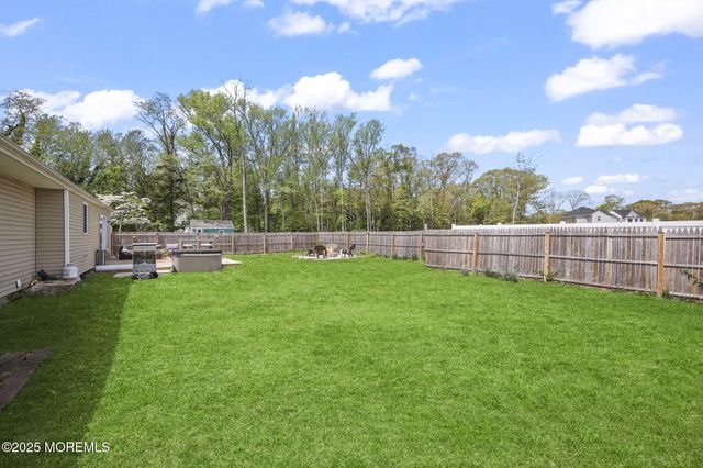 39 Sloop Creek Road, Bayville, NJ 08721