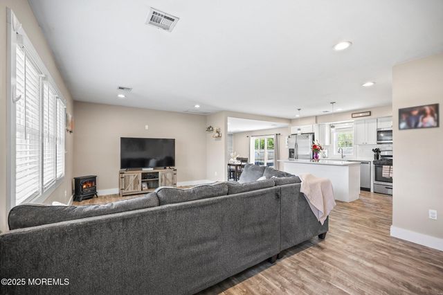 39 Sloop Creek Road, Bayville, NJ 08721