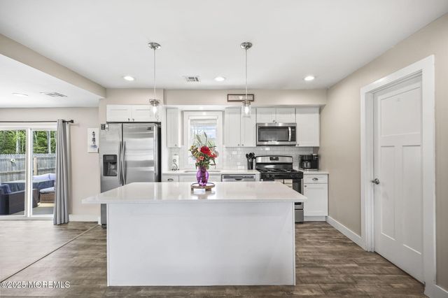 39 Sloop Creek Road, Bayville, NJ 08721