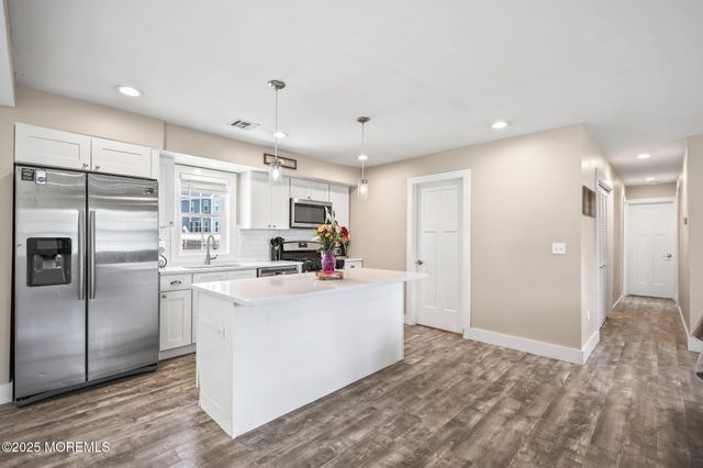 39 Sloop Creek Road, Bayville, NJ 08721