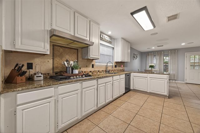 12206 Paddock Way, Houston, TX 77065