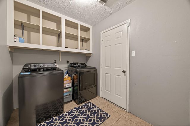 12206 Paddock Way, Houston, TX 77065