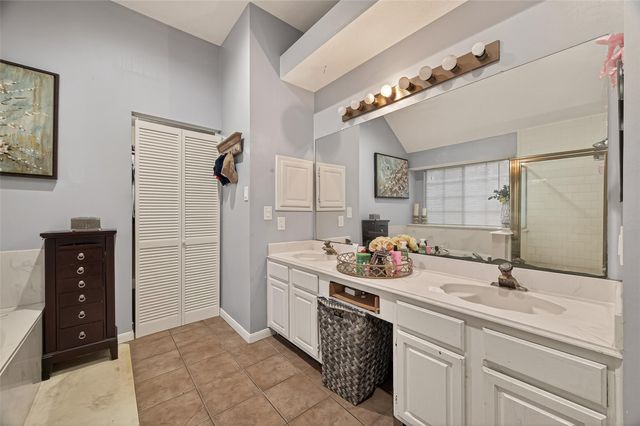 12206 Paddock Way, Houston, TX 77065