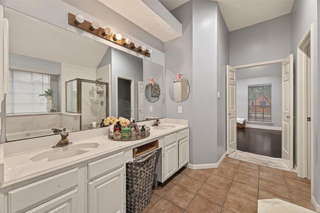 12206 Paddock Way, Houston, TX 77065