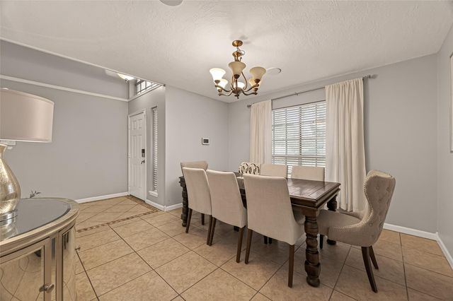 12206 Paddock Way, Houston, TX 77065