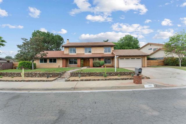 1401 N Elm Street, Escondido, CA 92025