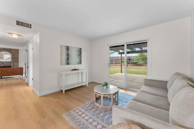 1401 N Elm Street, Escondido, CA 92025