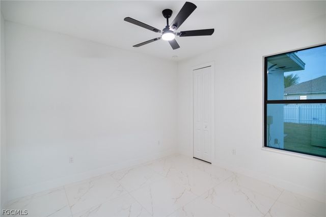 9 NW 12th PL, Cape Coral, FL 33993