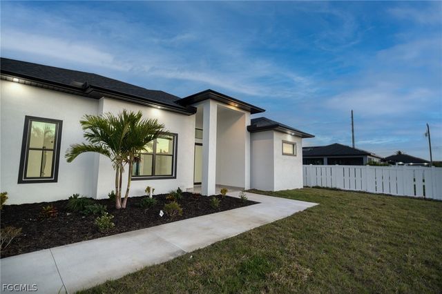 9 NW 12th PL, Cape Coral, FL 33993