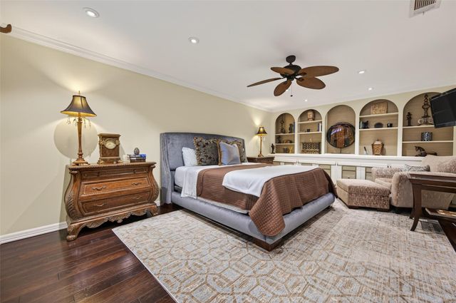 10034 Meadow Lake Lane, Houston, TX 77042