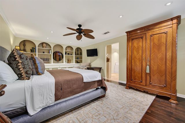 10034 Meadow Lake Lane, Houston, TX 77042