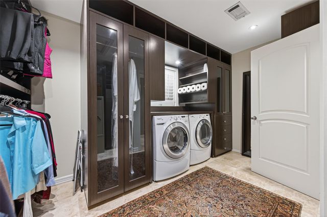 10034 Meadow Lake Lane, Houston, TX 77042