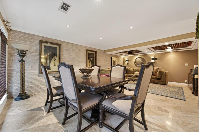 10034 Meadow Lake Lane, Houston, TX 77042