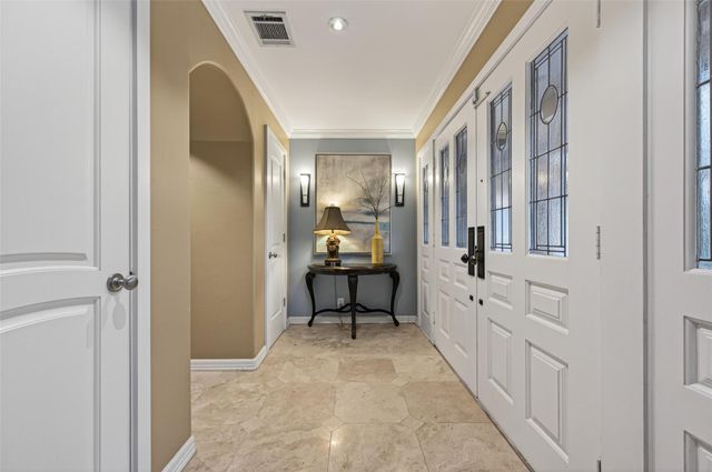 10034 Meadow Lake Lane, Houston, TX 77042