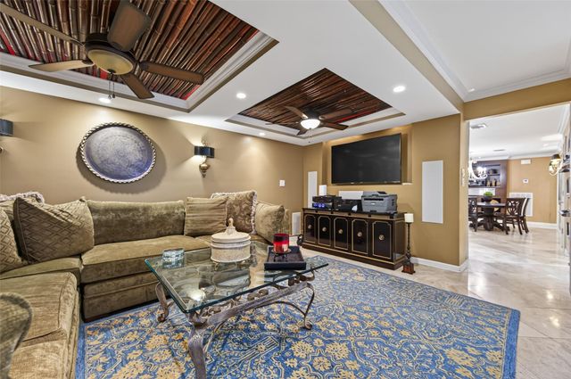 10034 Meadow Lake Lane, Houston, TX 77042