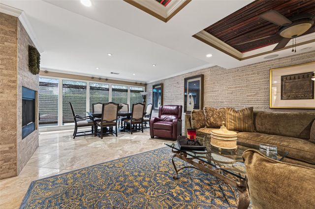 10034 Meadow Lake Lane, Houston, TX 77042