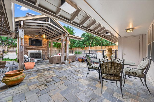 10034 Meadow Lake Lane, Houston, TX 77042